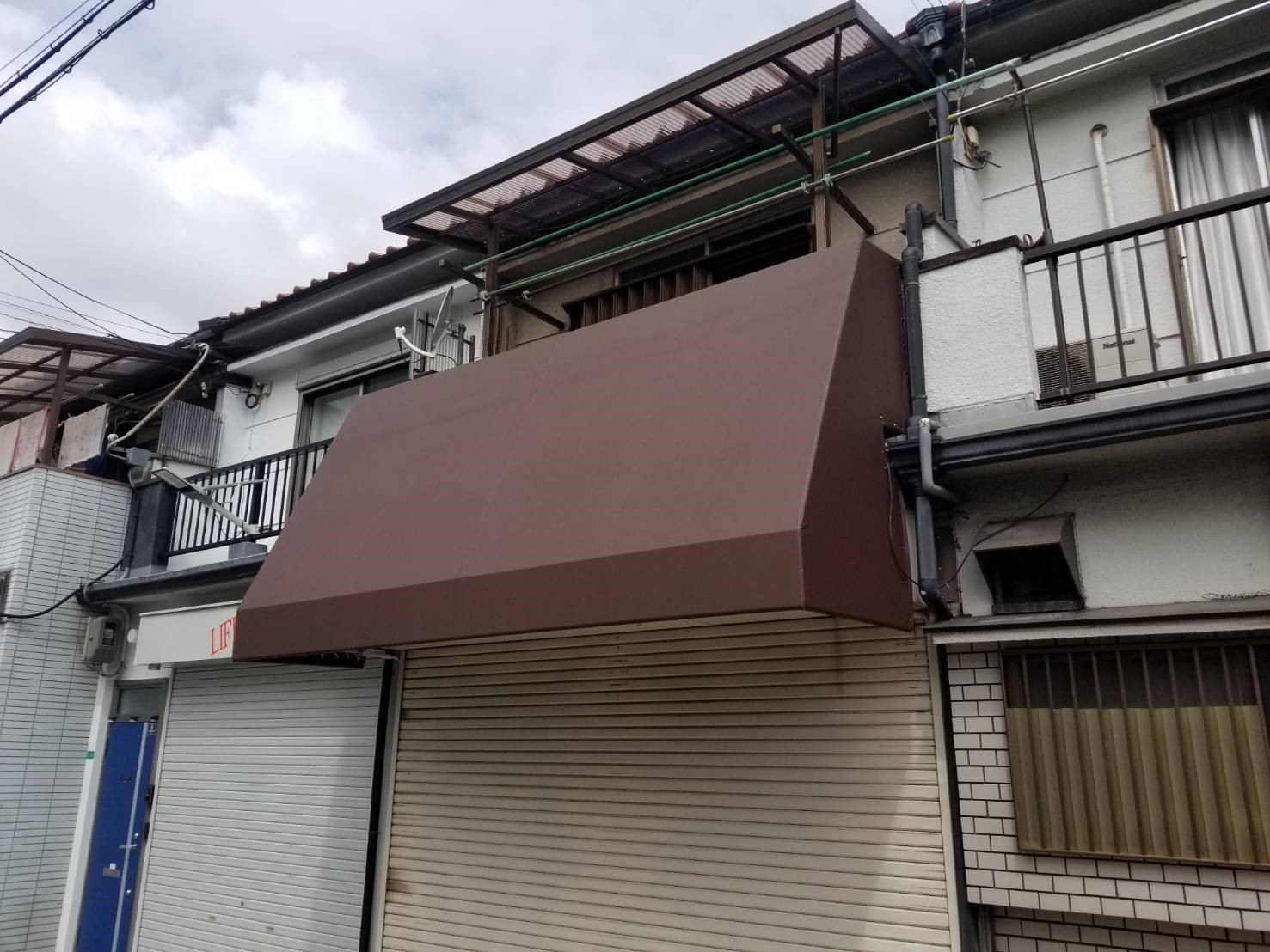 軒先テントの張替え テント生地 株式会社パテシート